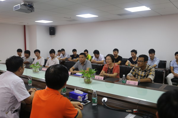 1444723480801811.jpg 会议现场_缩小大小.JPG