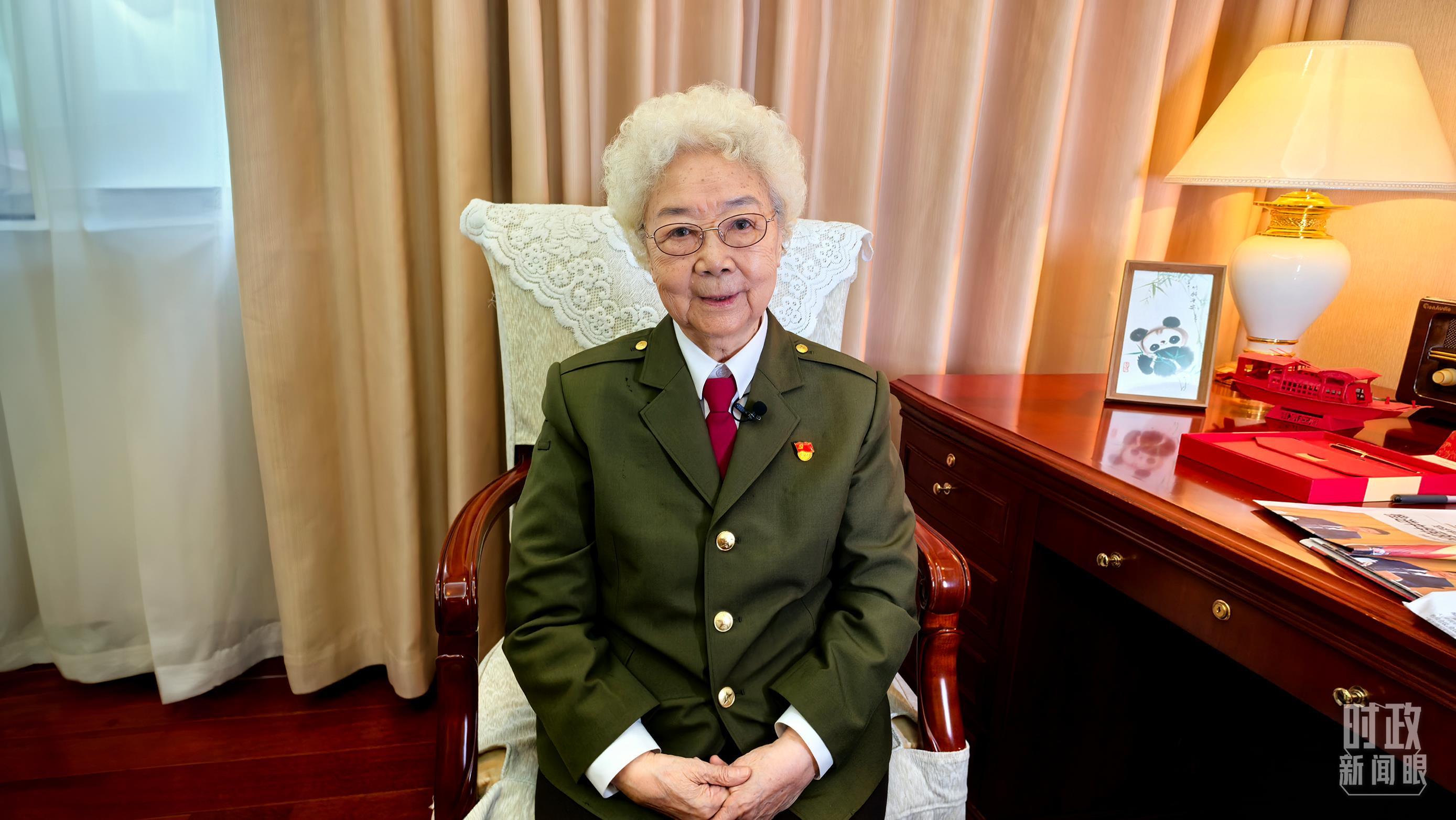 △“人民艺术家”国家荣誉称号获得者田华。(总台央视记者史伟拍摄)