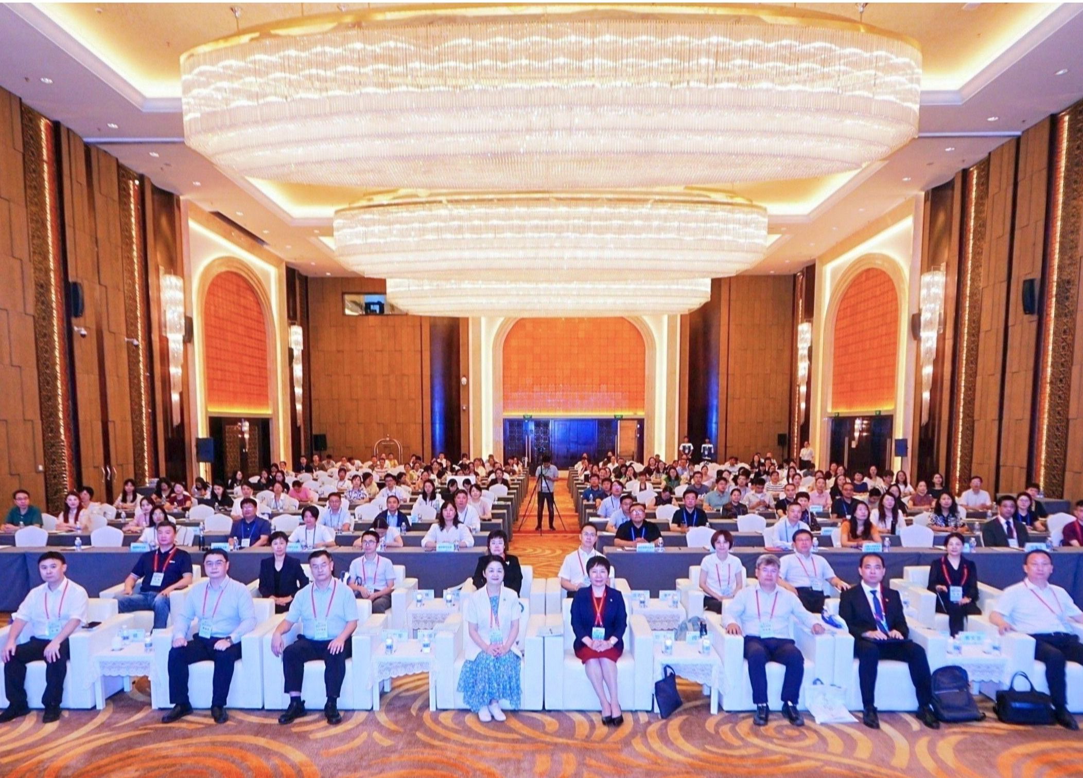 智启未来，精研领新——全国37家单位200余名代表齐聚海医 共话新时代研究生教育高质量发展