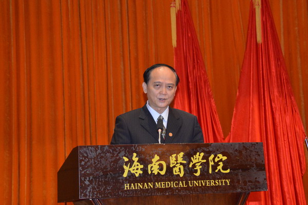 1458547680836537.jpg 廖小平作工作报告_缩小大小.JPG