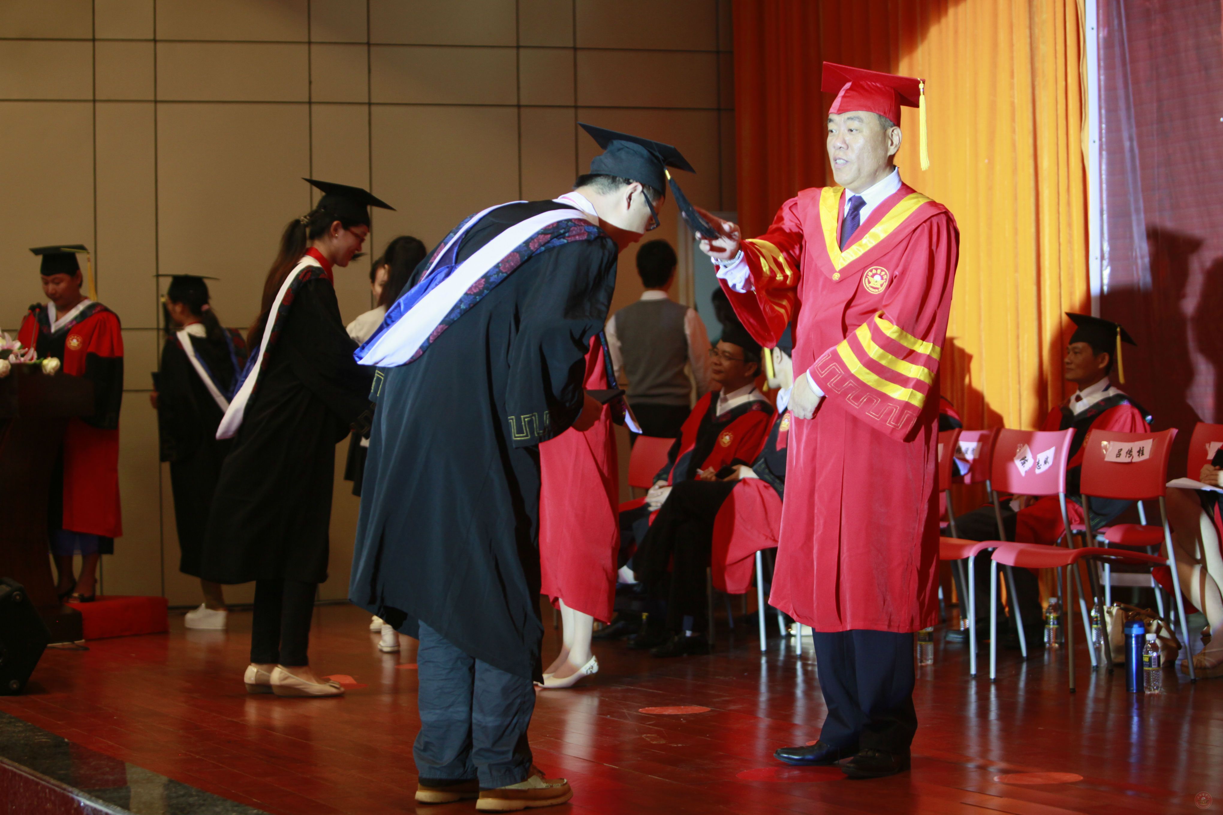 临床学院 播穗.JPG